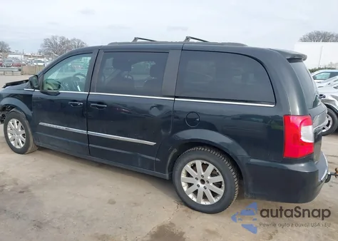 2016 Chrysler Town & Country Touring z USA, uszkodzony, nr VIN 2C4RC1BG0GR186072